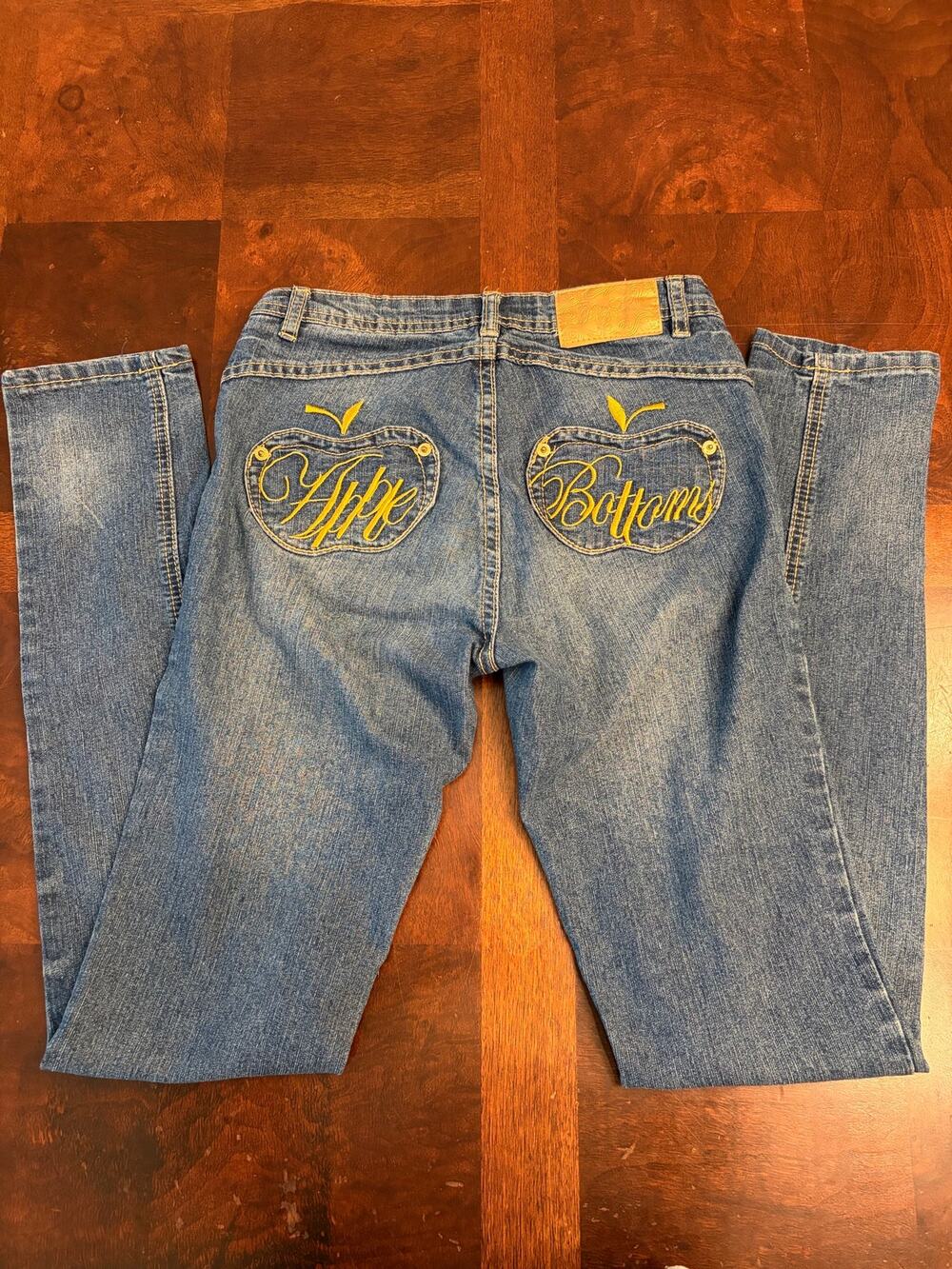 Y2K Apple Bottoms Jeans Size 3/4 Blue Gold Embroidered Apple Pockets